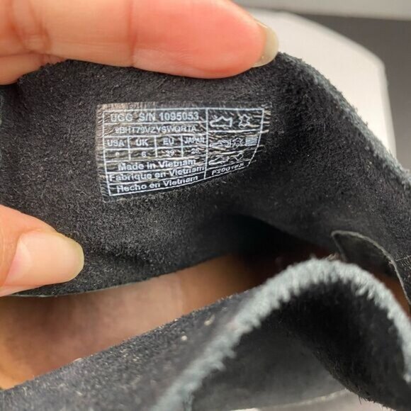 UGG Ladies Women's size 8 Boots Bandara Ankle Booties Black Suede, Zip ,Casual. - Picture 13 of 16